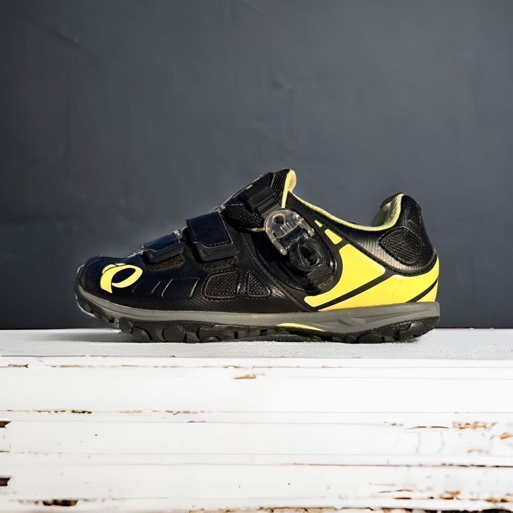 Pearl Izumi x-Alp Enduro IV clip on bicycle shoes women’s size 11.5 black yellow